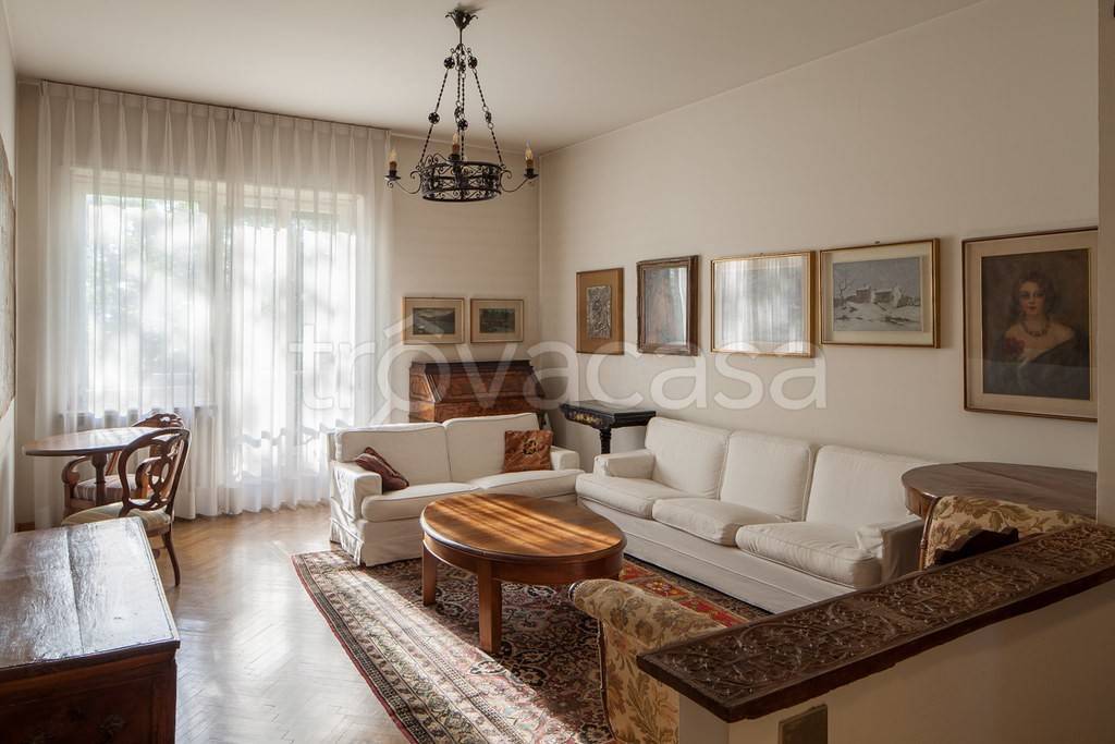 appartamento in vendita a Novara in zona Centro Città