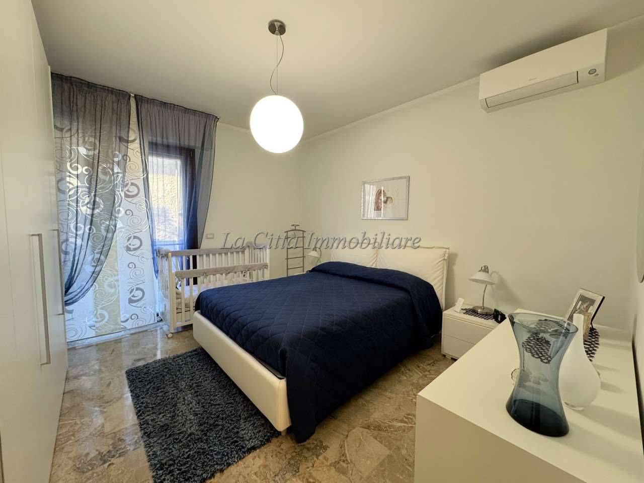 appartamento in vendita a Novara in zona Centro Città