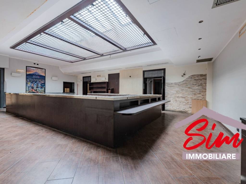 negozio in vendita a Novara in zona Centro Città