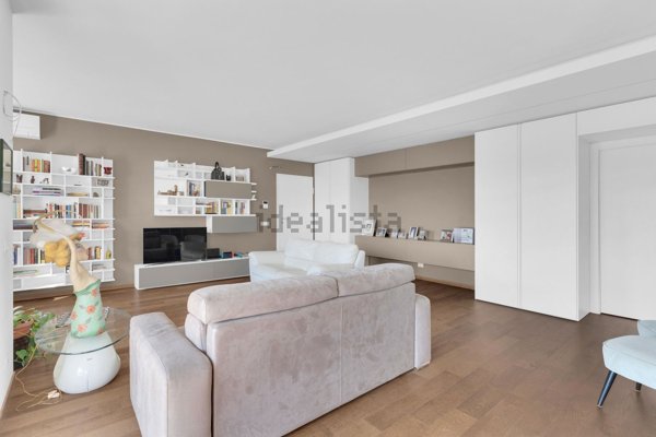 appartamento in vendita a Novara in zona Centro Città