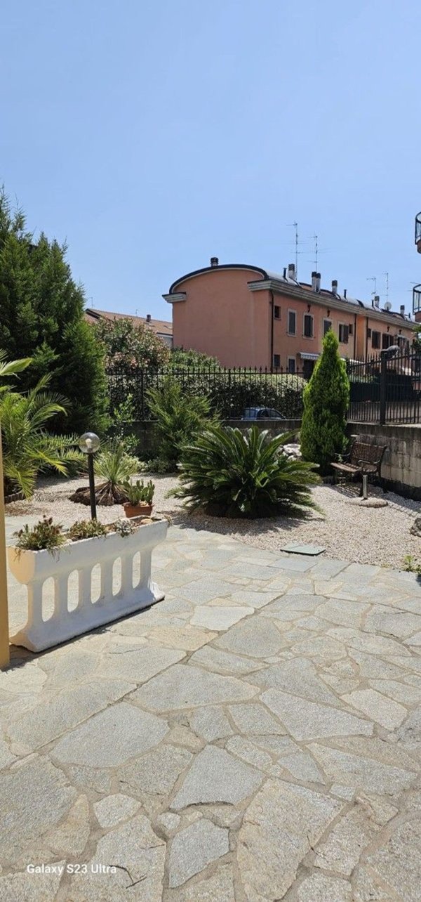 casa indipendente in vendita a Novara in zona Torrion Quartara