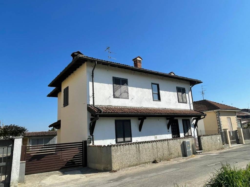 casa indipendente in vendita a Novara in zona zona Sant'Andrea - San Rocco
