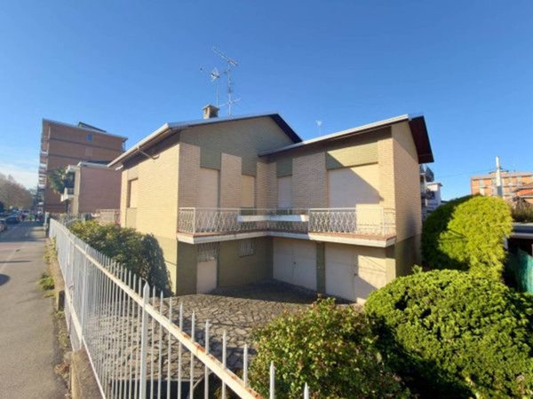 casa indipendente in vendita a Novara in zona zona Agogna - San Paolo