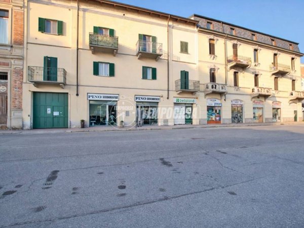 locale commerciale in vendita a Novara in zona zona Sant'Agabio