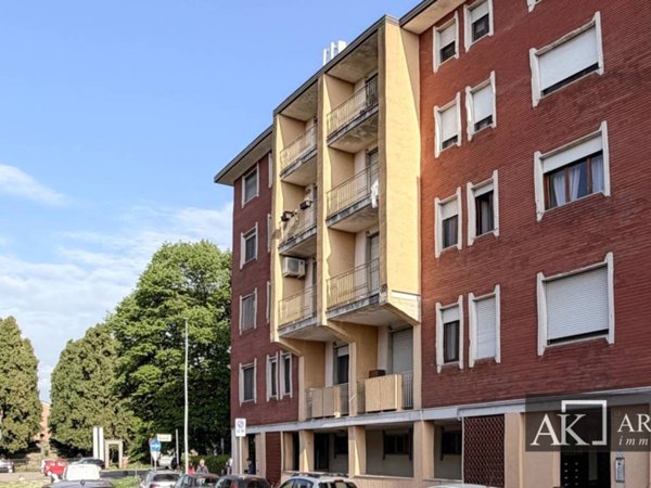 appartamento in vendita a Novara in zona zona Sacro Cuore