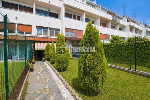 casa indipendente in vendita a Novara in zona zona Sant'Agabio