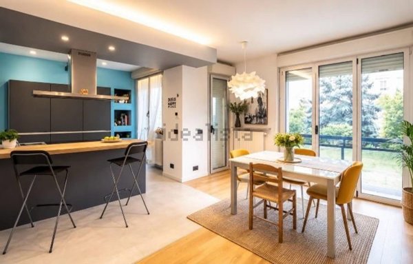 casa indipendente in vendita a Novara in zona zona Porta Mortara