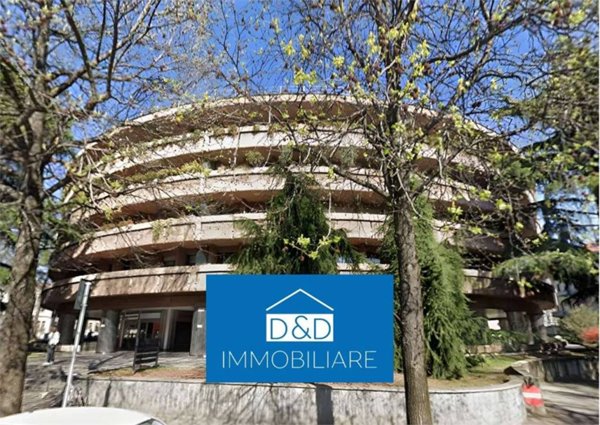 negozio in vendita a Novara in zona Centro Città