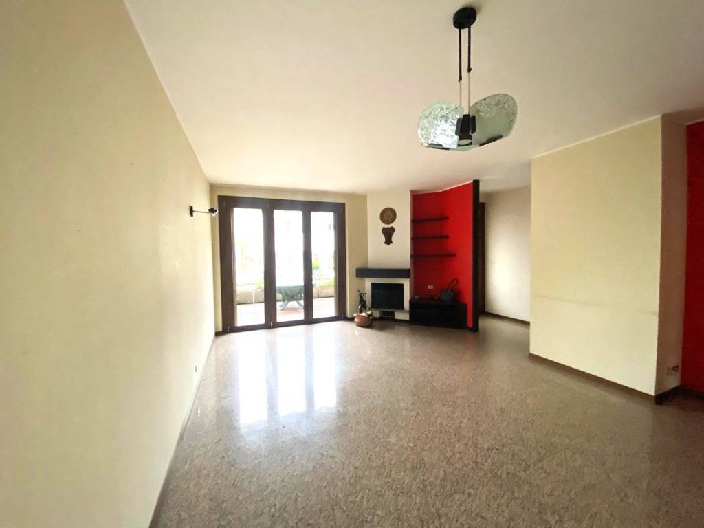 casa indipendente in vendita a Novara in zona zona Sant'Agabio