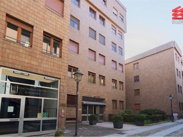 appartamento in vendita a Novara in zona Centro Città