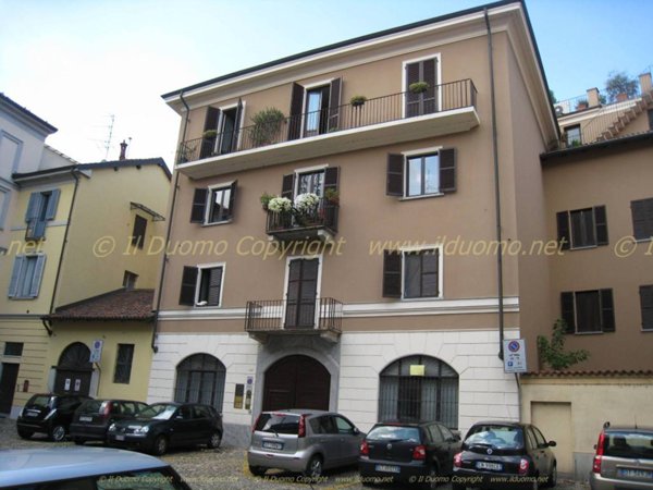 appartamento in vendita a Novara in zona Centro Città