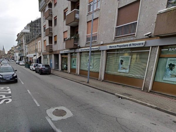 negozio in vendita a Novara in zona zona Sant'Andrea - San Rocco