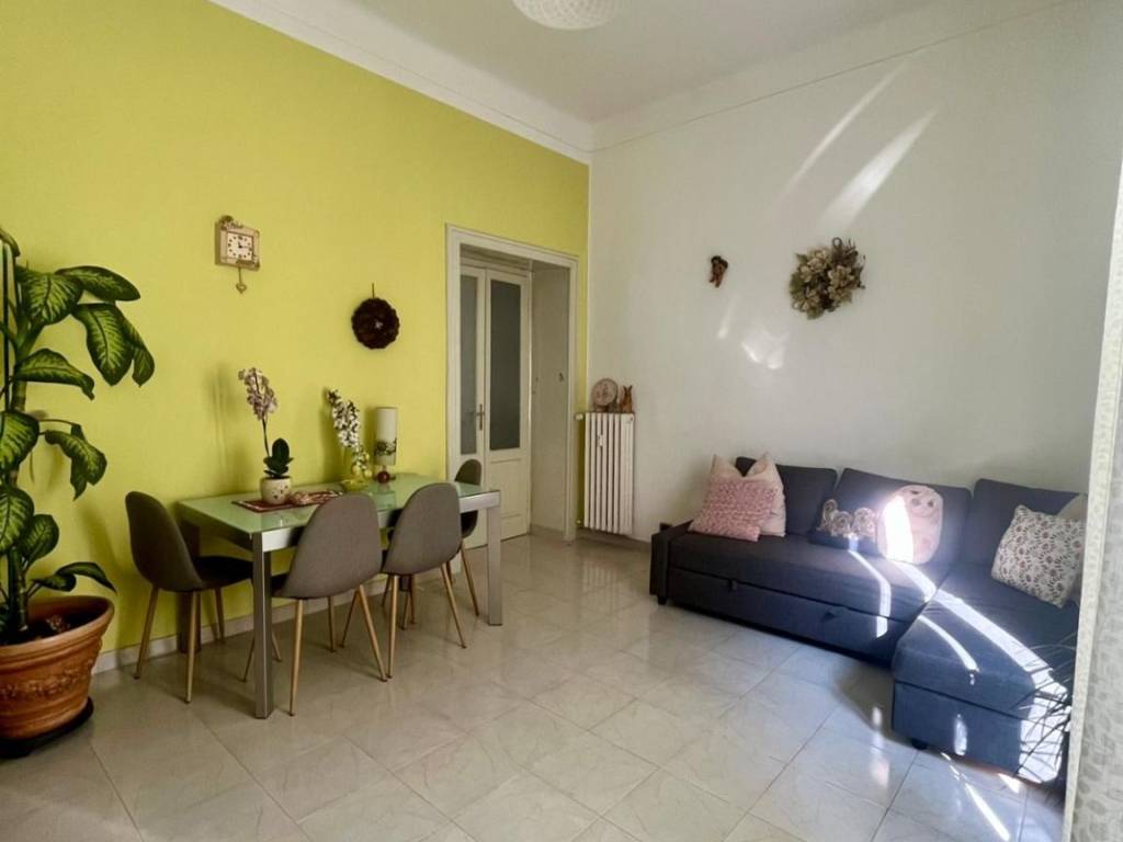 appartamento in vendita a Novara in zona Centro Città