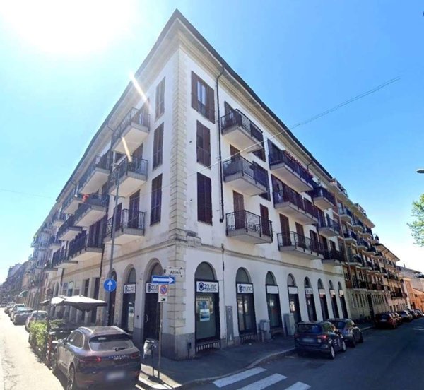 appartamento in vendita a Novara in zona Centro Città