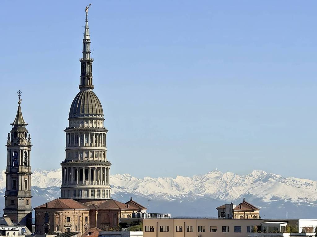 appartamento in vendita a Novara in zona Centro Città