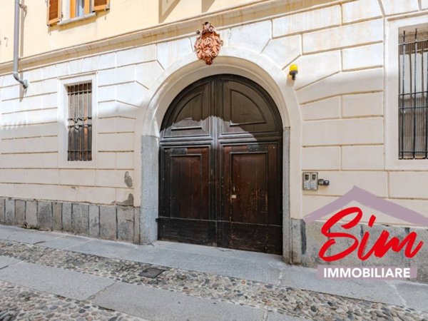 intera palazzina in vendita a Novara in zona Centro Città