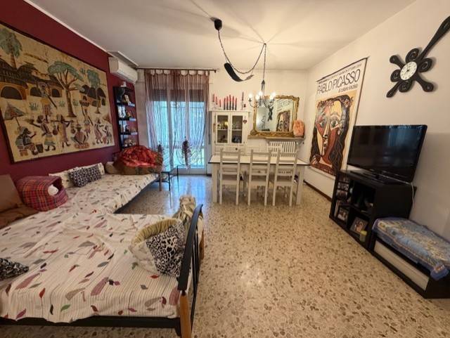 appartamento in vendita a Novara in zona Pernate