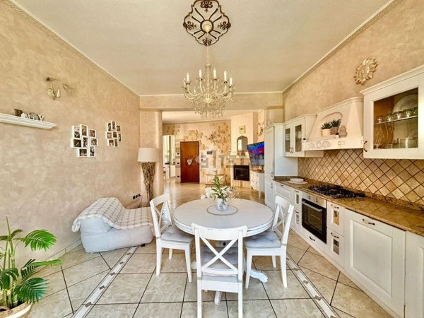 casa indipendente in vendita a Novara in zona zona Sant'Agabio