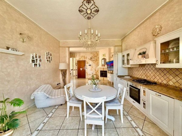 casa indipendente in vendita a Novara in zona zona Sant'Agabio