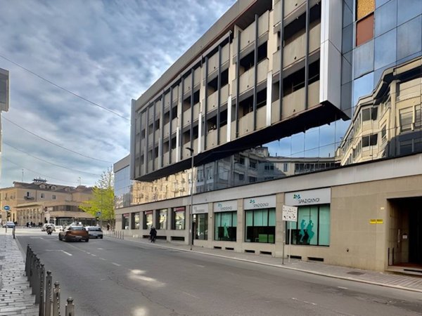 appartamento in vendita a Novara in zona Centro Città
