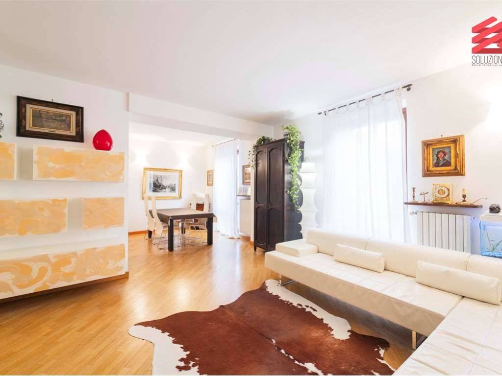 appartamento in vendita a Novara in zona Centro Città