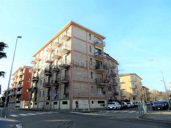appartamento in vendita a Novara in zona Centro Città