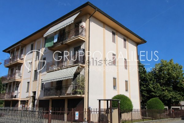 appartamento in vendita a Novara in zona Pernate
