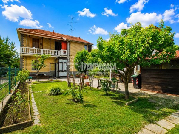 casa indipendente in vendita a Novara in zona zona Sant'Agabio