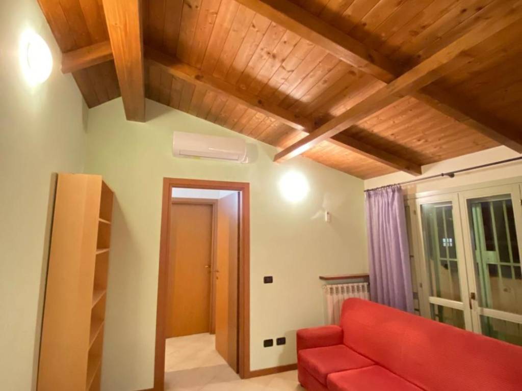 appartamento in vendita a Novara in zona Pernate