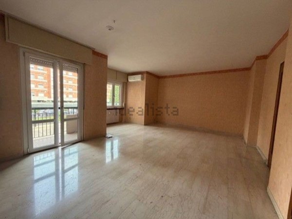 appartamento in vendita a Novara in zona Centro Città