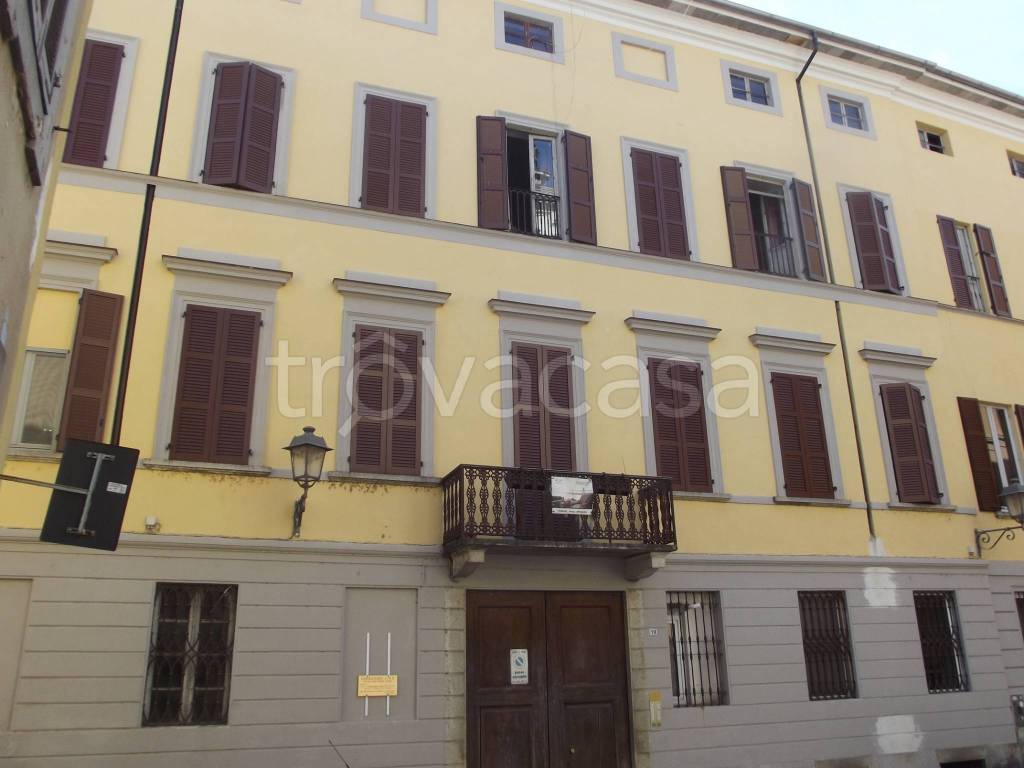 appartamento in vendita a Novara in zona Centro Città