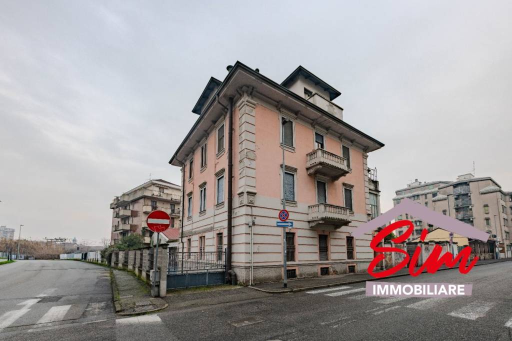 appartamento in vendita a Novara in zona Centro Città
