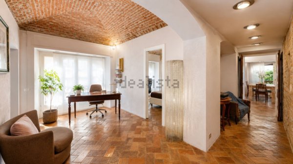 appartamento in vendita a Novara in zona Centro Città