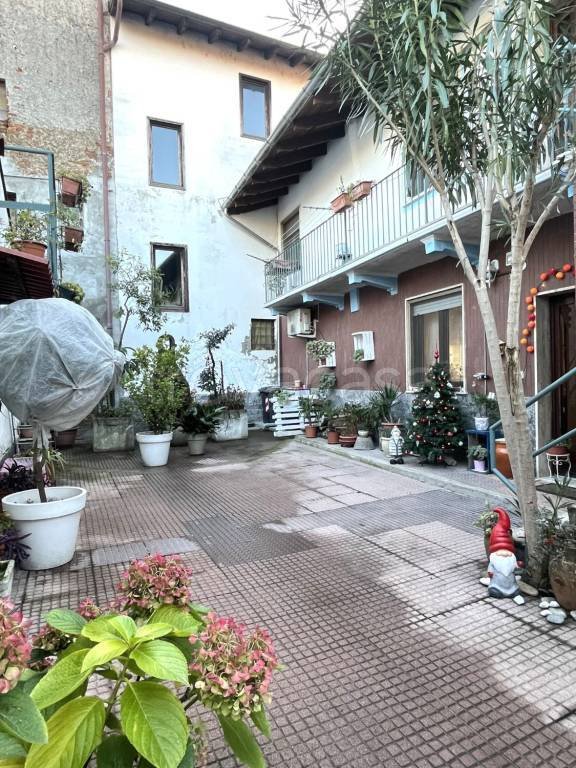 casa indipendente in vendita a Novara in zona Torrion Quartara