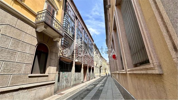 ufficio in vendita a Novara in zona Centro Città