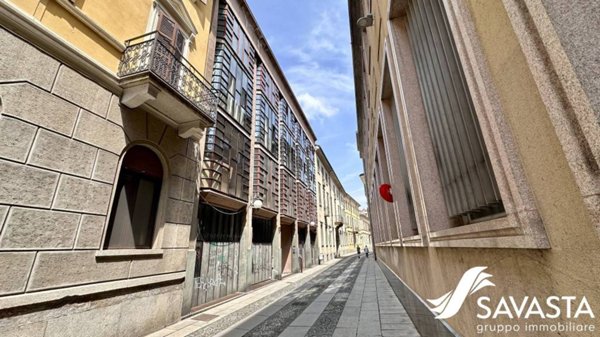 ufficio in vendita a Novara in zona Centro Città