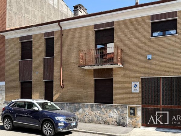 casa indipendente in vendita a Novara in zona zona Sant'Andrea - San Rocco