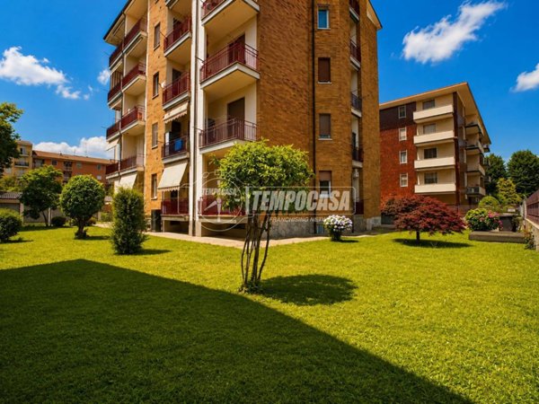 appartamento in vendita a Novara in zona Veveri