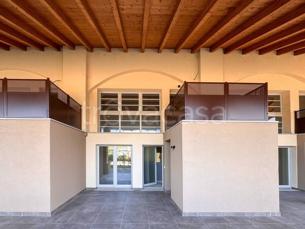 casa indipendente in vendita a Novara in zona Agognate