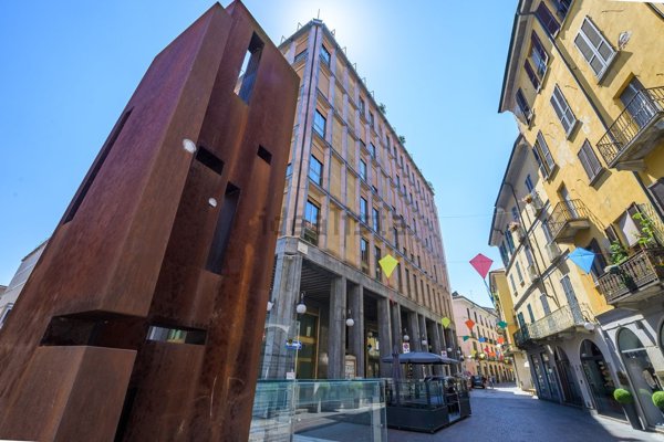 appartamento in vendita a Novara in zona Centro Città