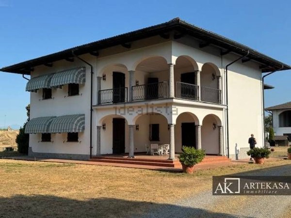 villa in vendita a Novara in zona zona Agogna - San Paolo