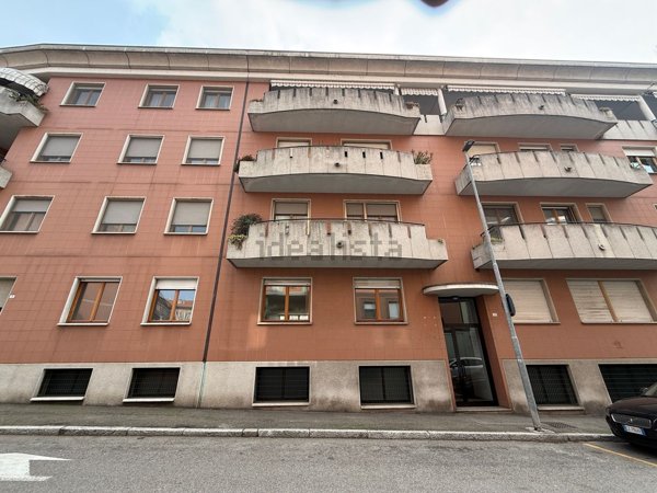ufficio in vendita a Novara in zona zona Sacro Cuore