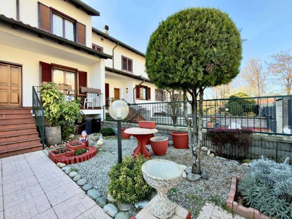 casa indipendente in vendita a Novara in zona Torrion Quartara