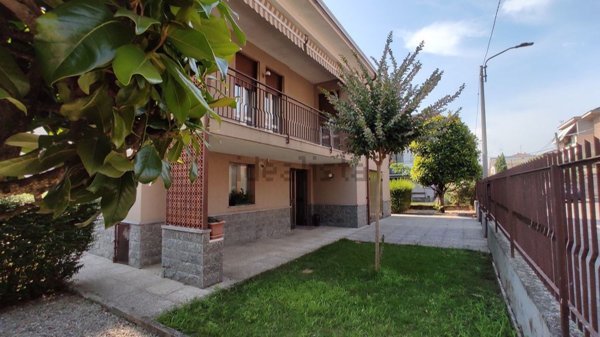 casa indipendente in vendita a Novara in zona Torrion Quartara