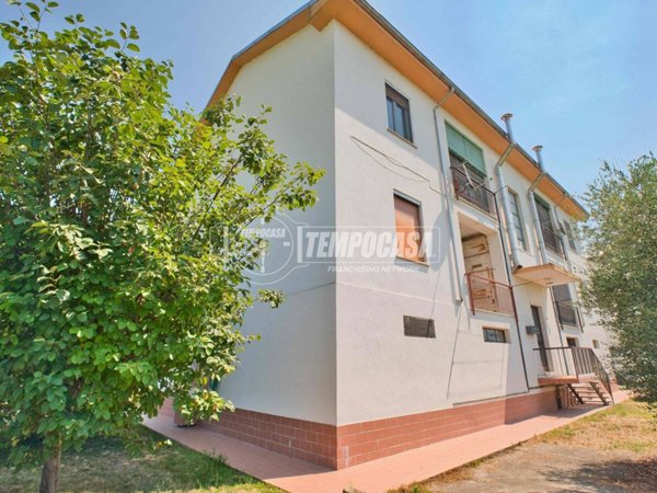 appartamento in vendita a Novara in zona Casalgiate