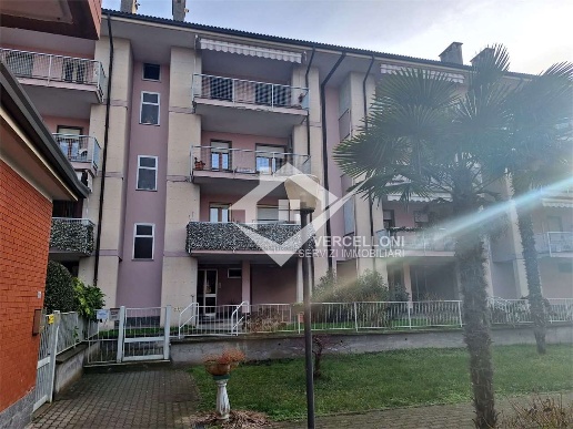 appartamento in vendita a Novara in zona Lumellogno