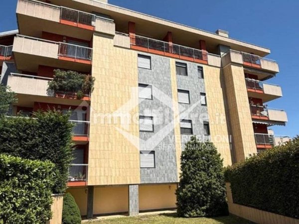 appartamento in vendita a Novara in zona Veveri