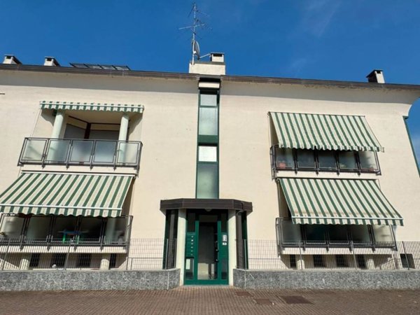appartamento in vendita a Novara in zona zona Cittadella - Villaggio Dalmazia