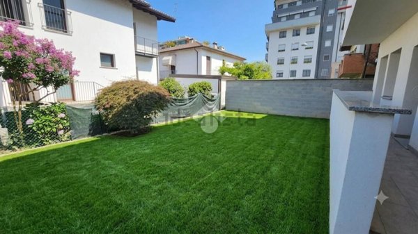 casa indipendente in vendita a Novara in zona zona Agogna - San Paolo