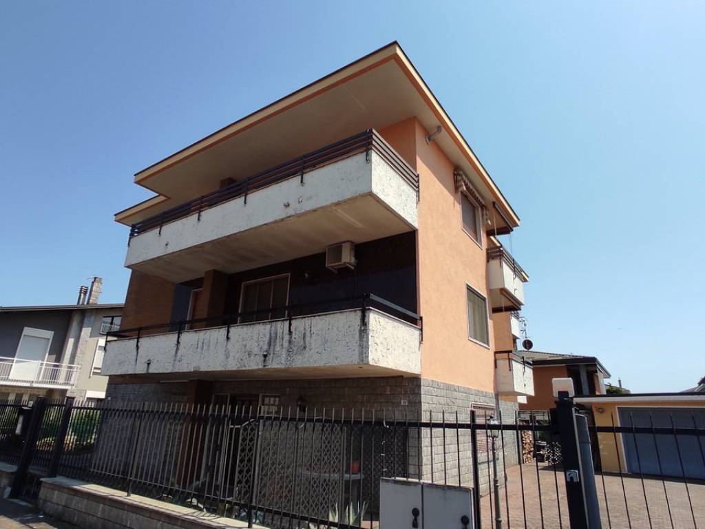 appartamento in vendita a Novara in zona Vignale